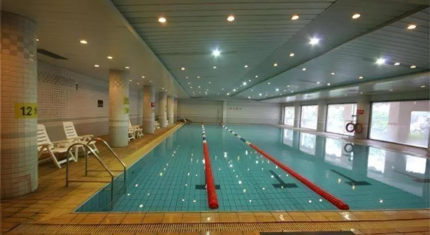 Zhangjiagang Guomao Hotel