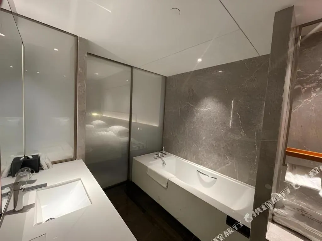 Zhangjiagang Guomao Hotel