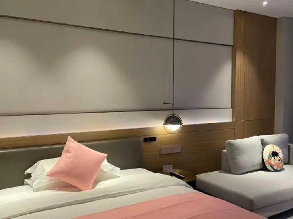 Bed in Zhangjiagang Guomao Hotel