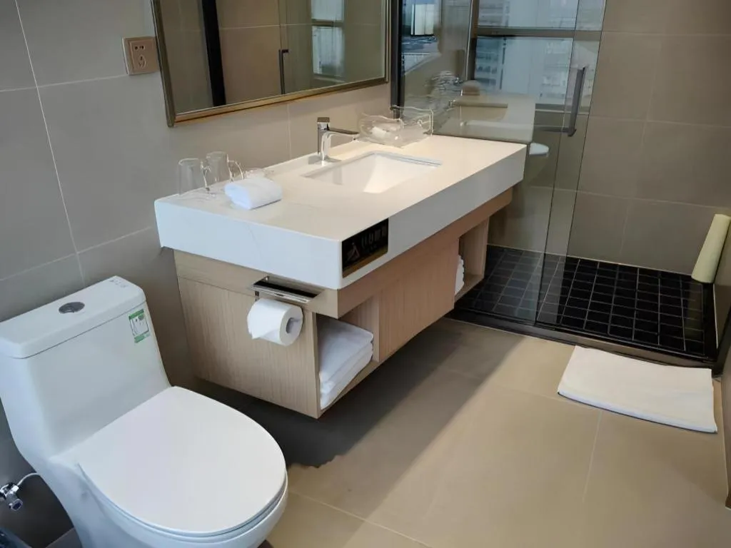 Zhangjiagang Guomao Hotel