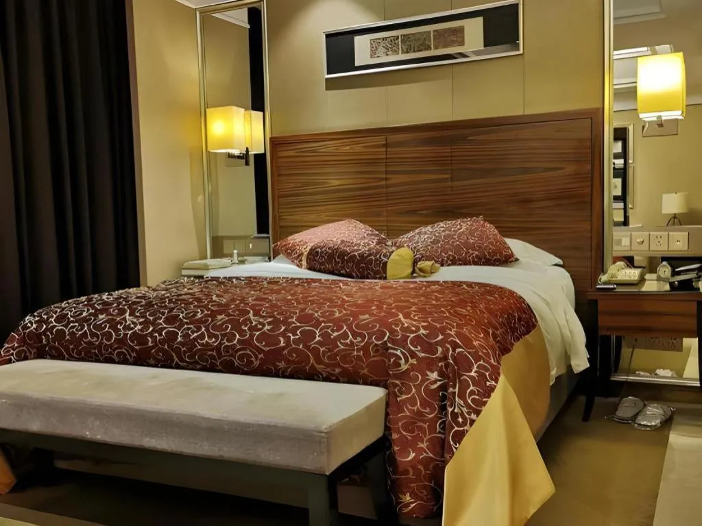 Bed in Zhangjiagang Guomao Hotel
