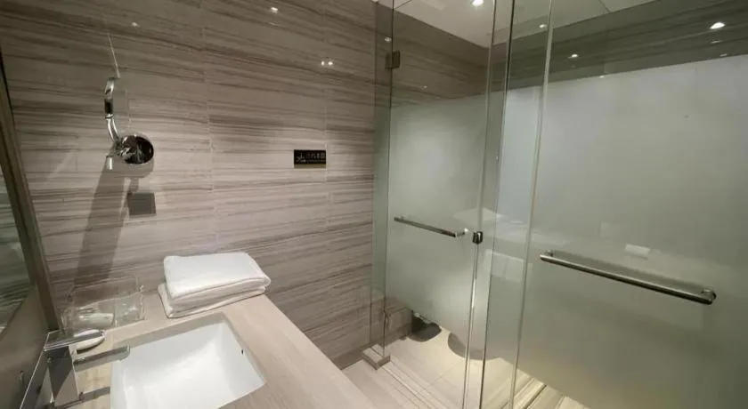 Zhangjiagang Guomao Hotel