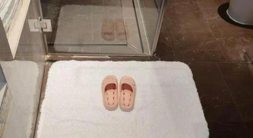 Bed in Zhangjiagang Guomao Hotel