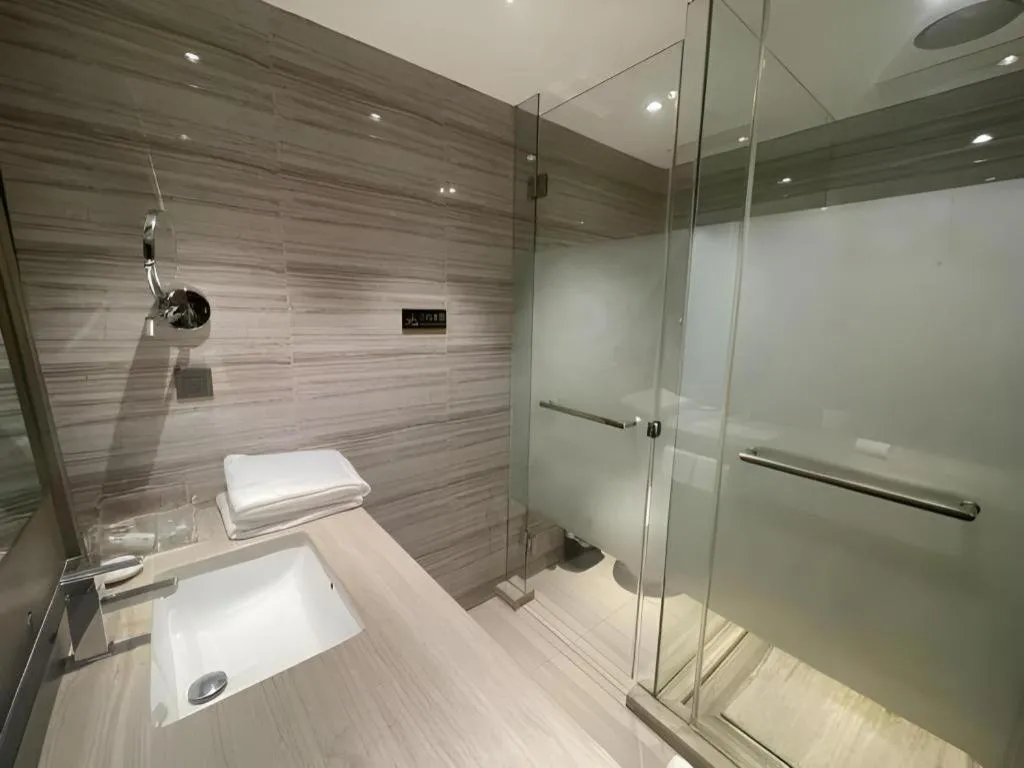 Zhangjiagang Guomao Hotel