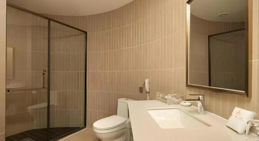 Zhangjiagang Guomao Hotel