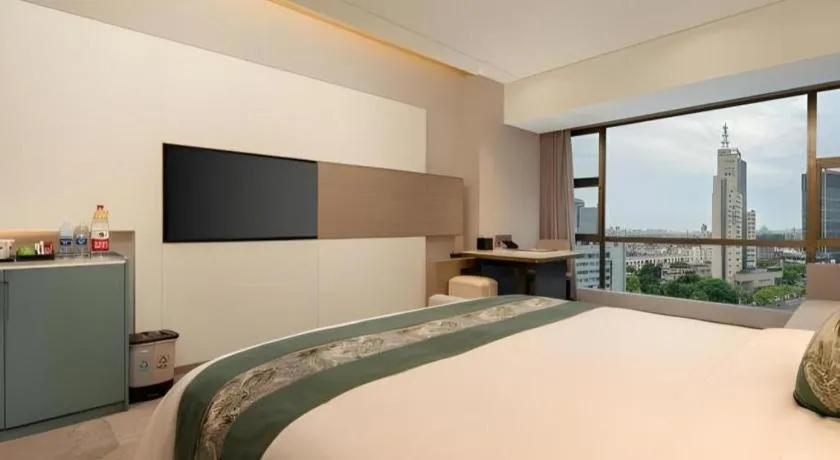 Bed in Zhangjiagang Guomao Hotel