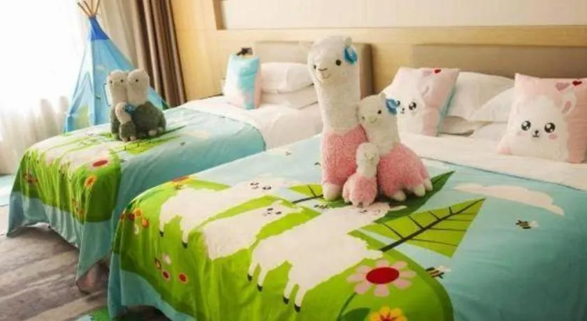 Bed in Zhangjiagang Guomao Hotel