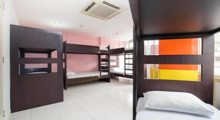 Bed in G4 Station Backpackers Hostel