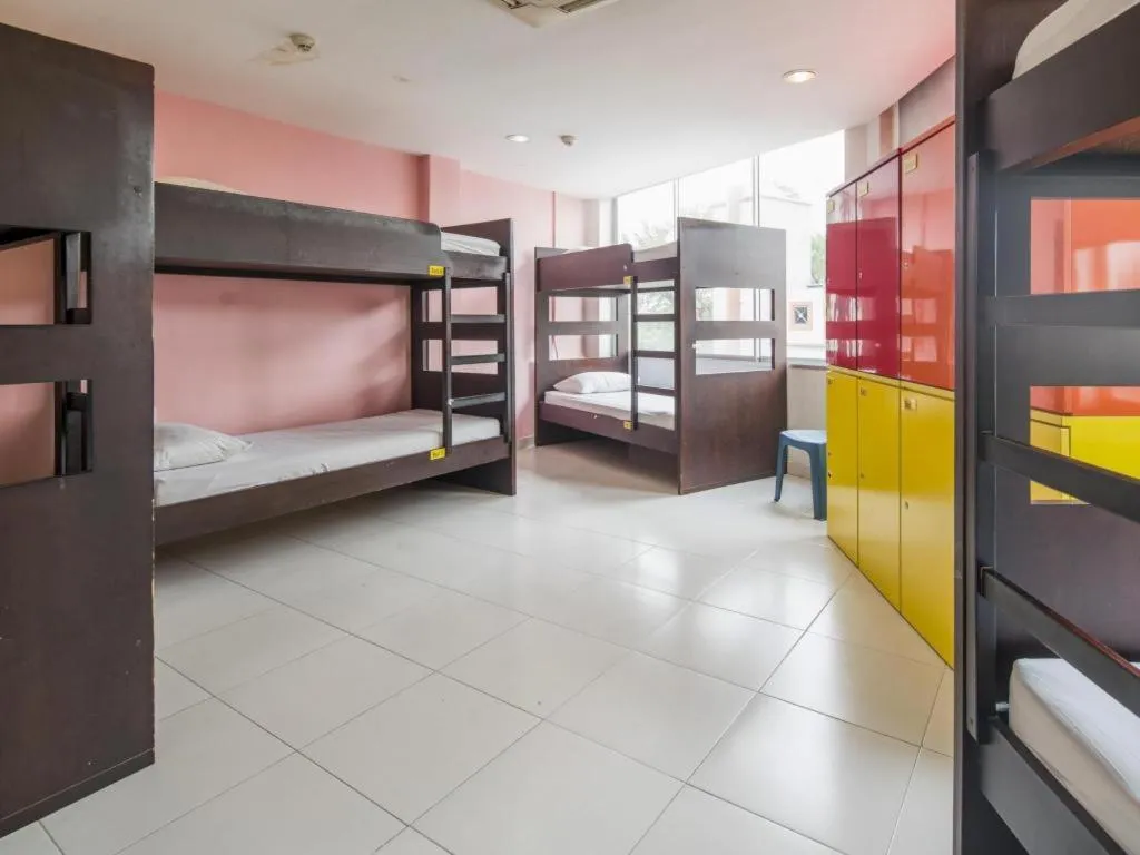 Bed in G4 Station Backpackers Hostel