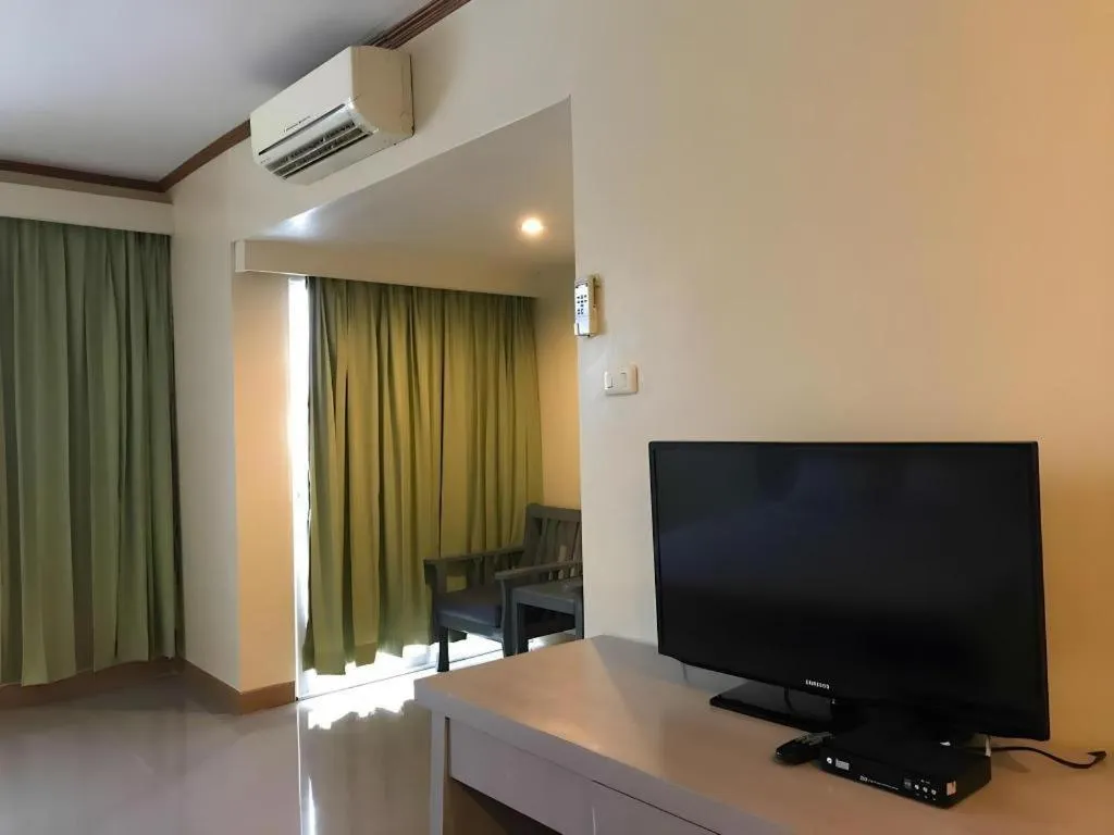 J Two S Pratunam Hotel