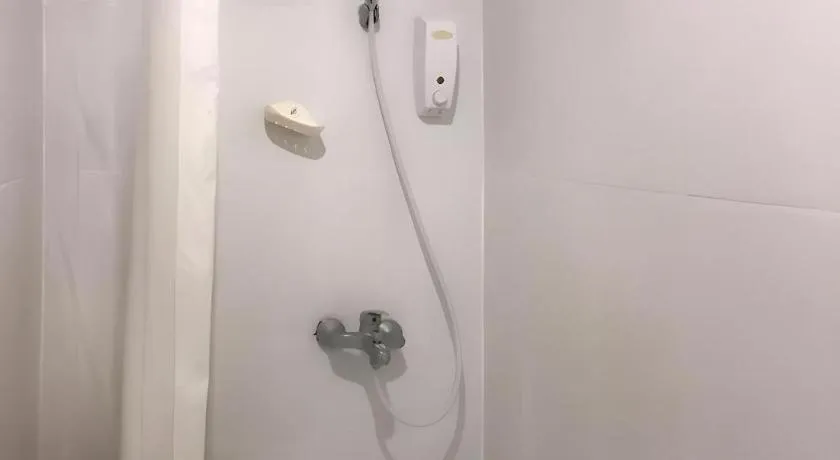 J Two S Pratunam Hotel