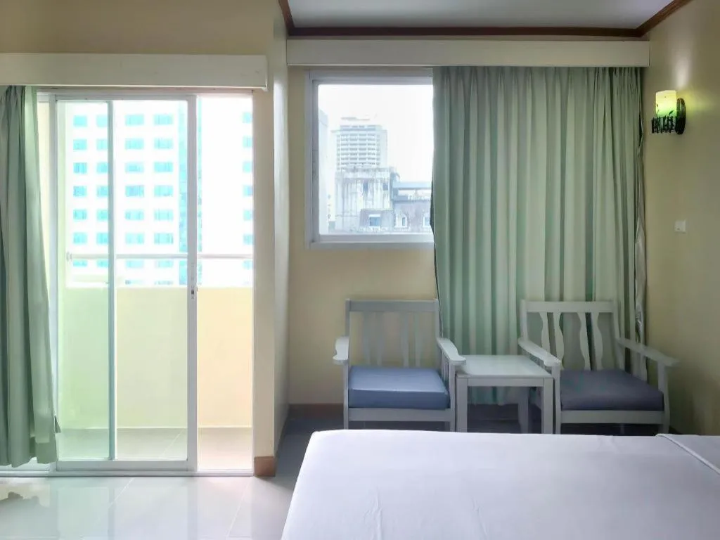 Bed in J Two S Pratunam Hotel