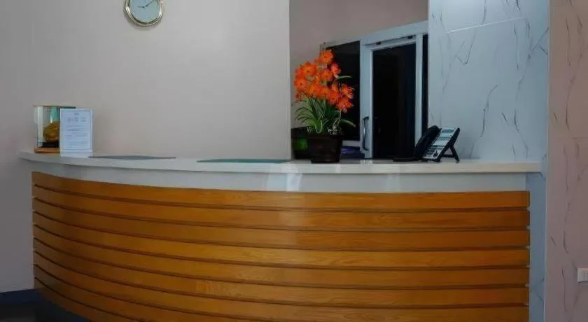 J Two S Pratunam Hotel