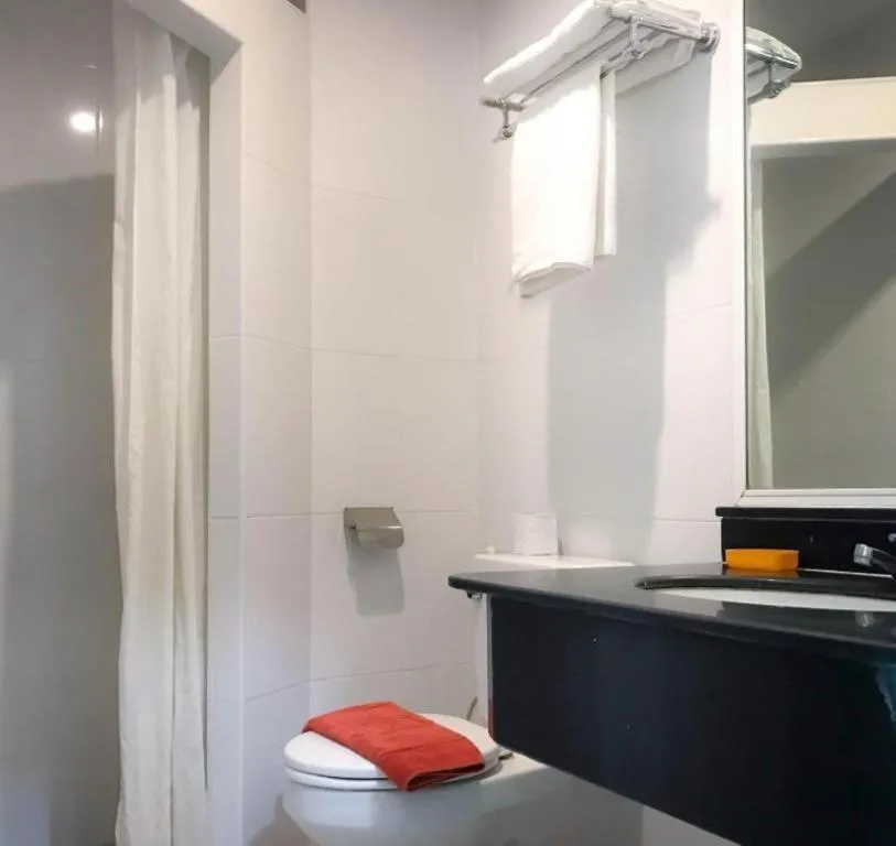 J Two S Pratunam Hotel