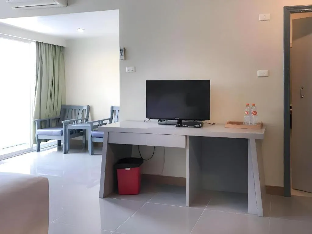 J Two S Pratunam Hotel