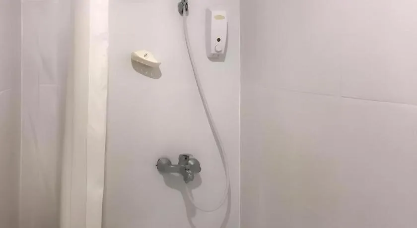 J Two S Pratunam Hotel