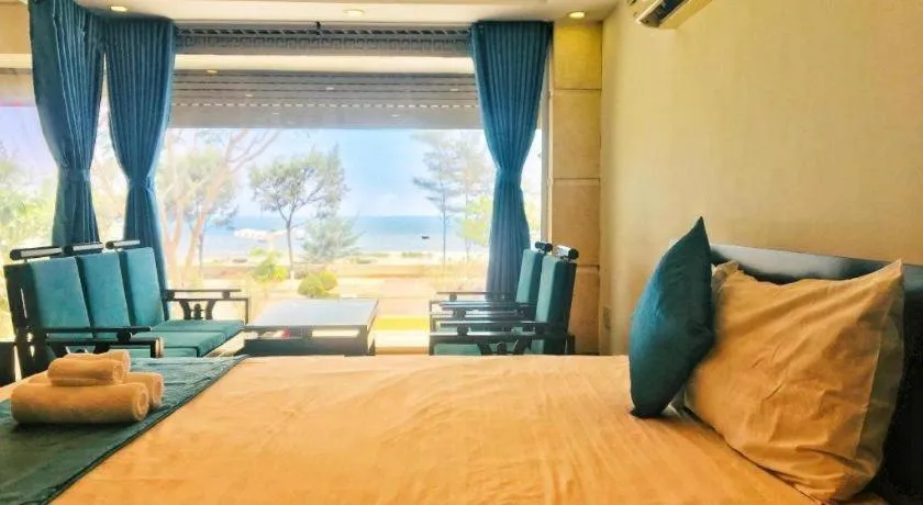 Bed in Whale Ocean View Hotel