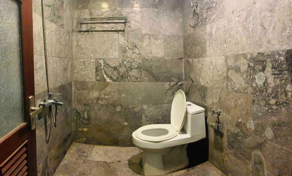 Whale Ocean View Hotel