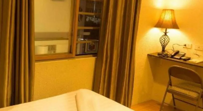 Bed in City Center Hotel