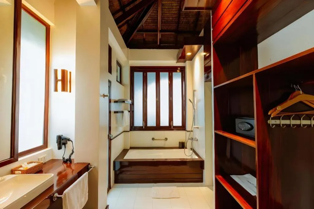 Bed in Isla Cabana Resort