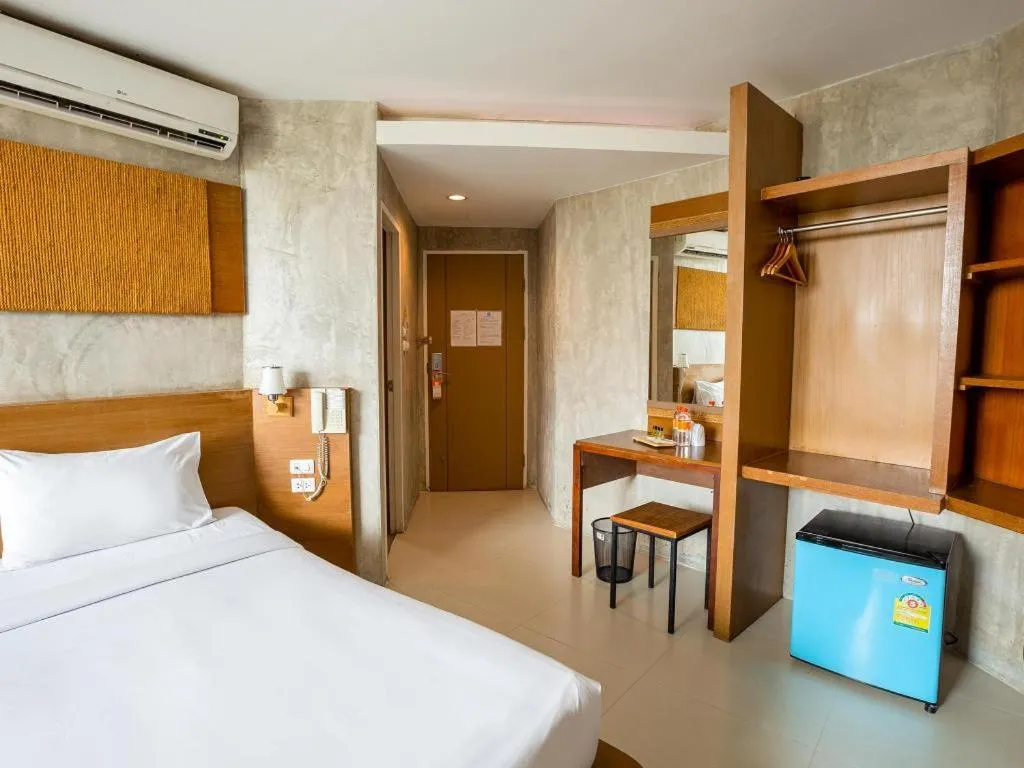 Bed in B2 Jomtien Pattaya Boutique & Budget Hotel