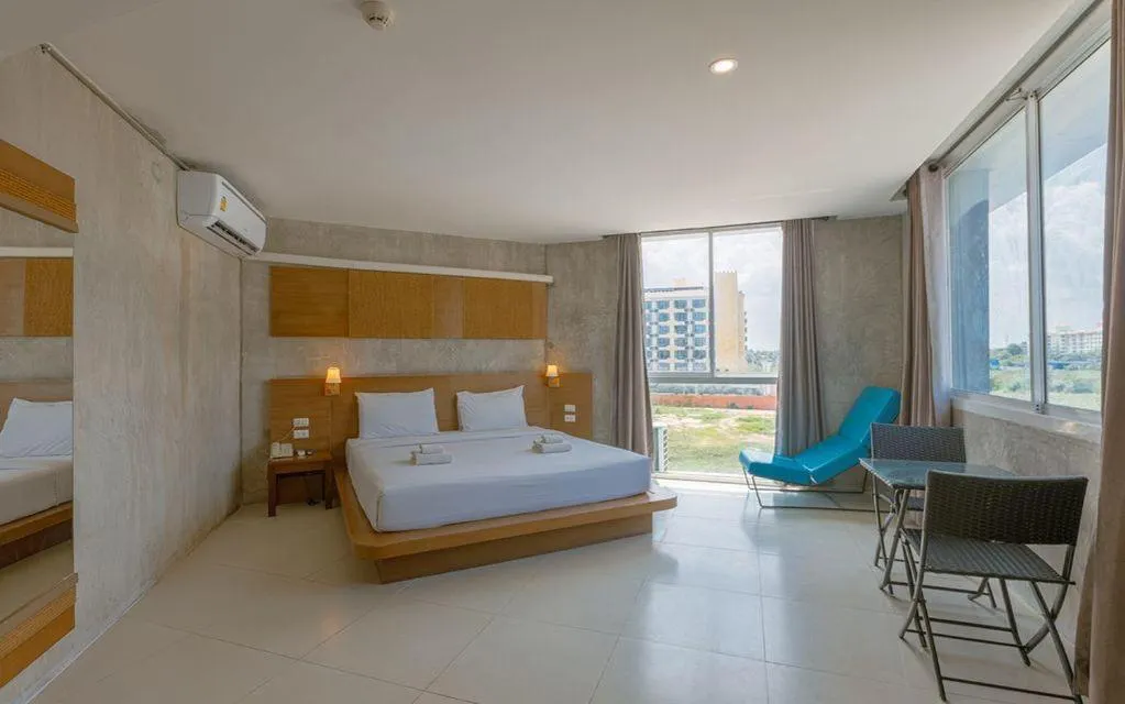 Bed in B2 Jomtien Pattaya Boutique & Budget Hotel