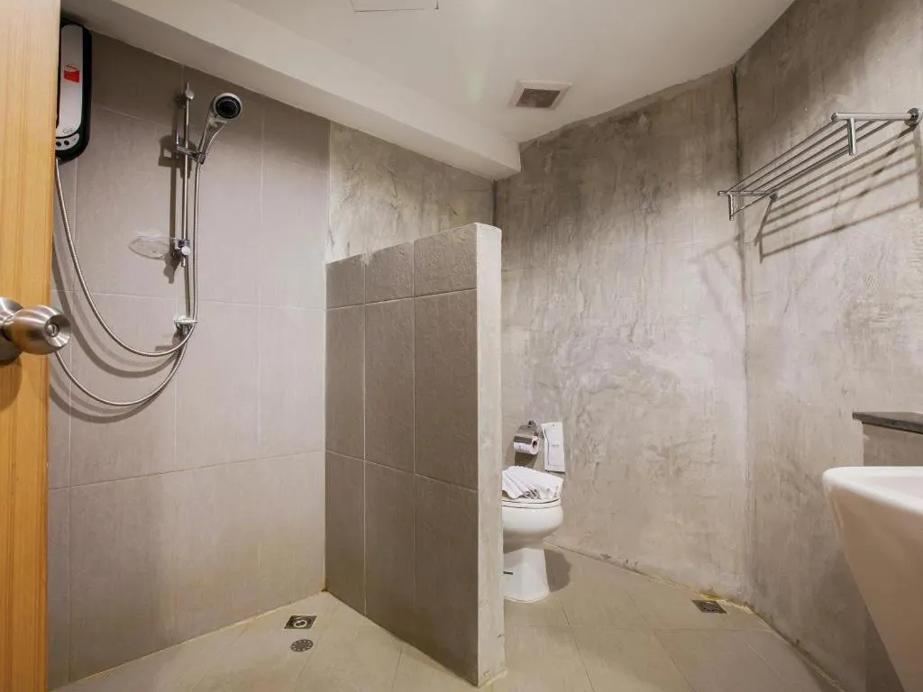 B2 Jomtien Pattaya Boutique & Budget Hotel