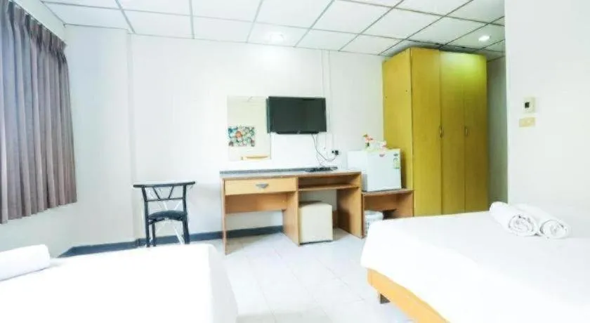 Bed in Central Place Hotel