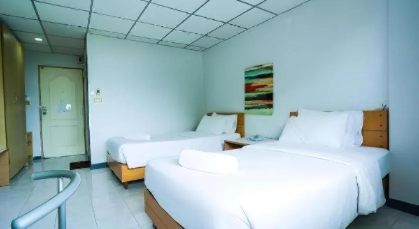 Bed in Central Place Hotel