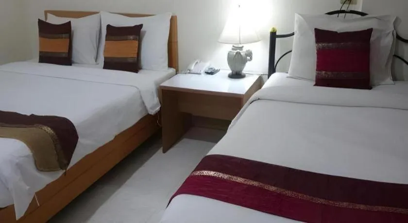 Bed in Central Place Hotel