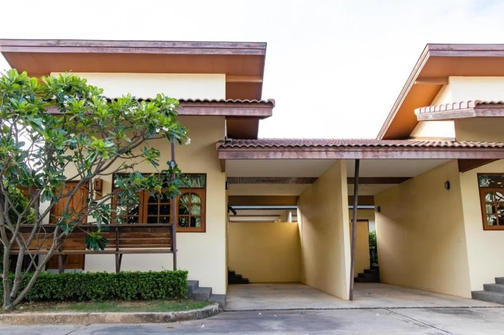 Baan Ingna Resort Hotel