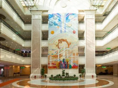 Grand Holiday Hotel
