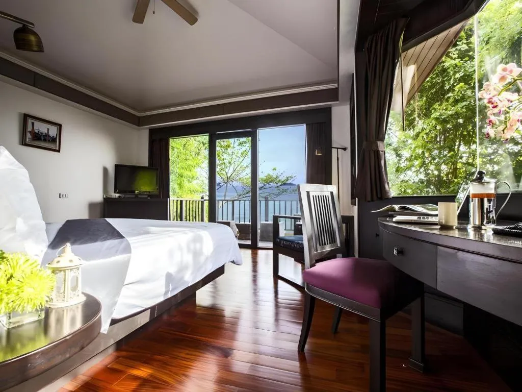 Bed in Villa 360 Resort and Spa