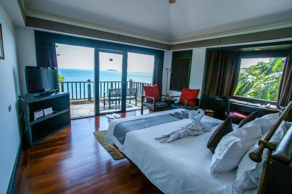 Bed in Villa 360 Resort and Spa