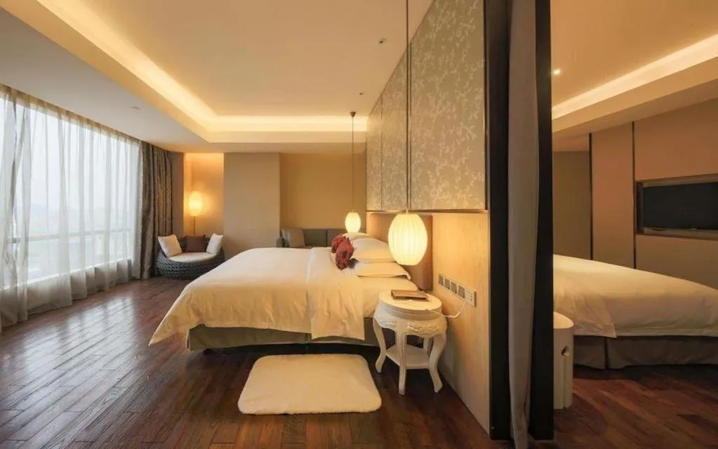Bed in DongGuan JOYC Hotel 