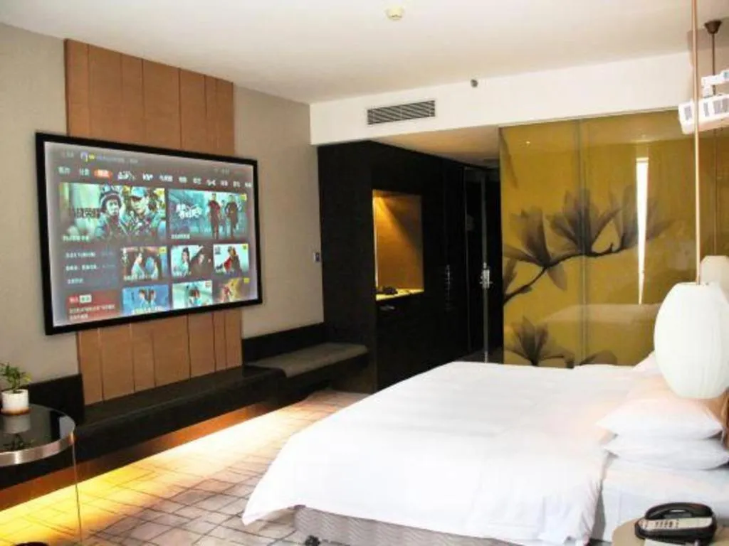 Bed in DongGuan JOYC Hotel 