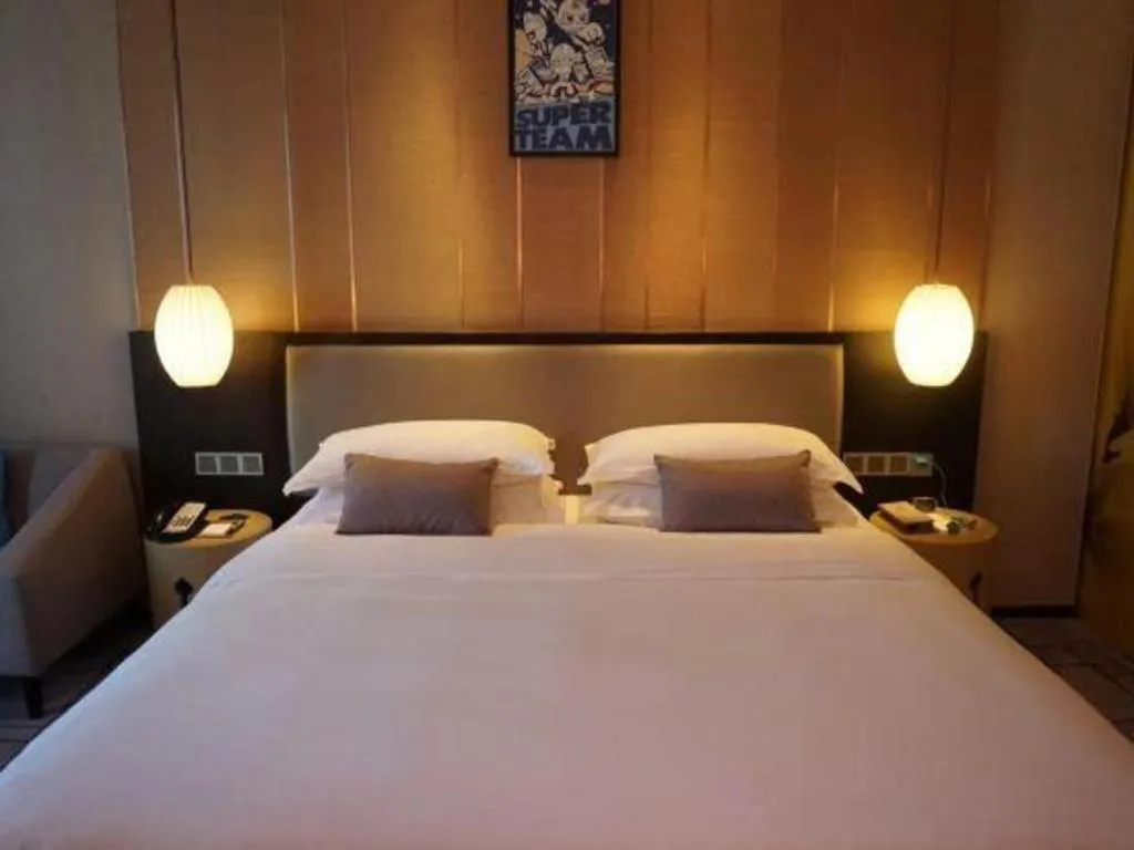 Bed in DongGuan JOYC Hotel 