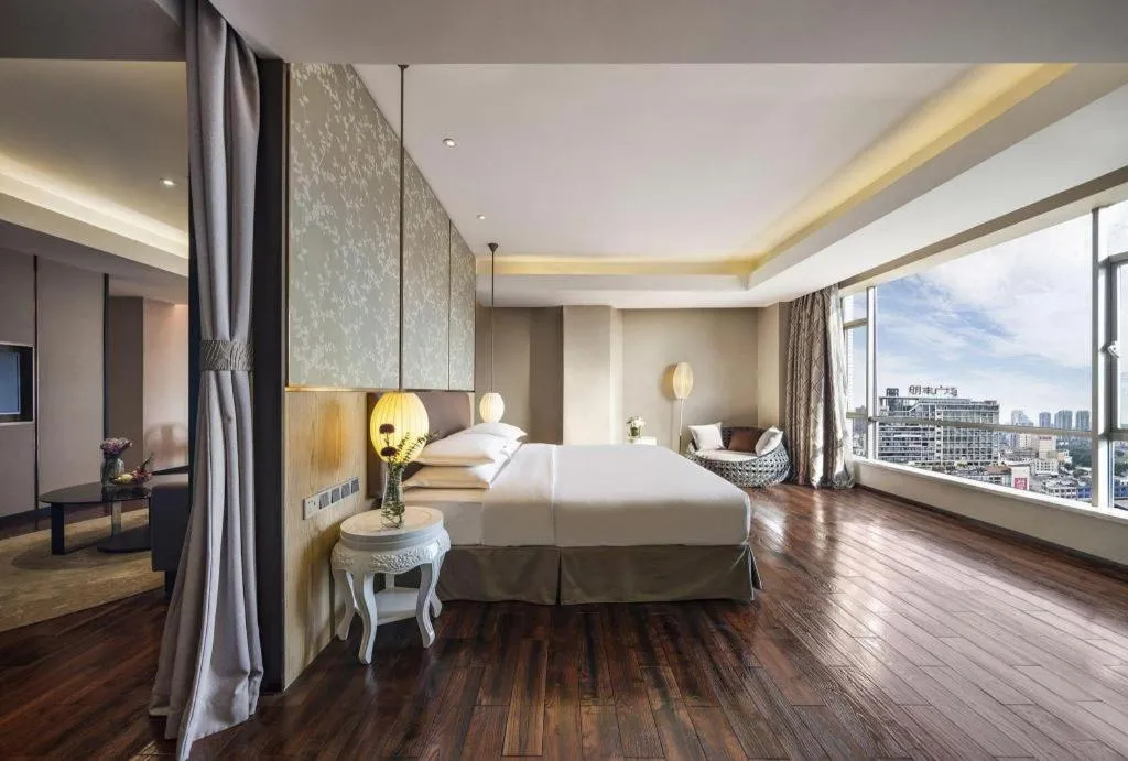 Bed in DongGuan JOYC Hotel 