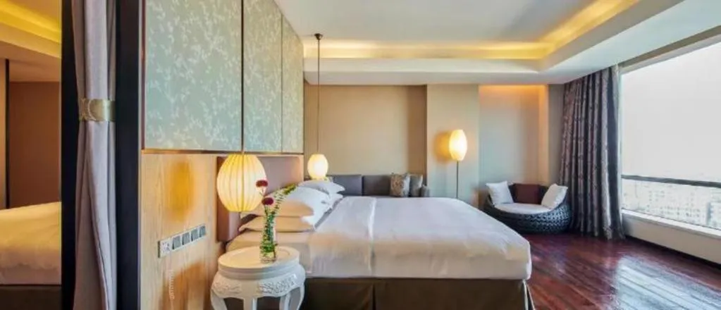 Bed in DongGuan JOYC Hotel 