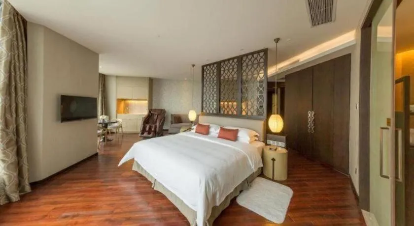 Bed in DongGuan JOYC Hotel 