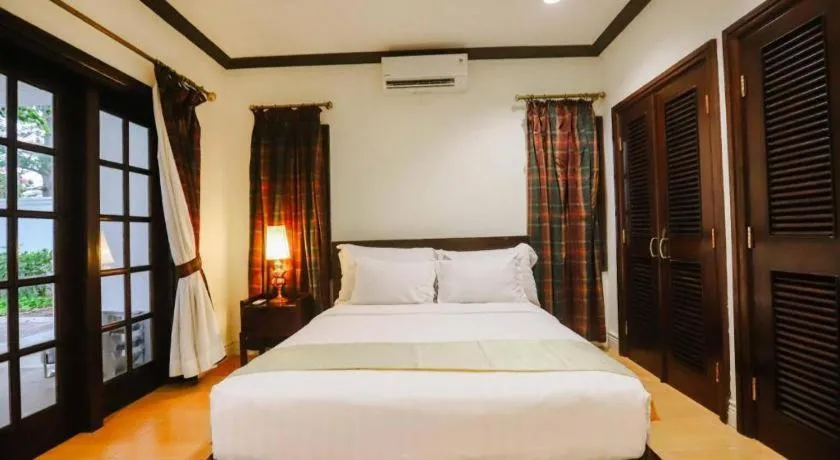 Bed in Taman Dayu Golf Club and Resort