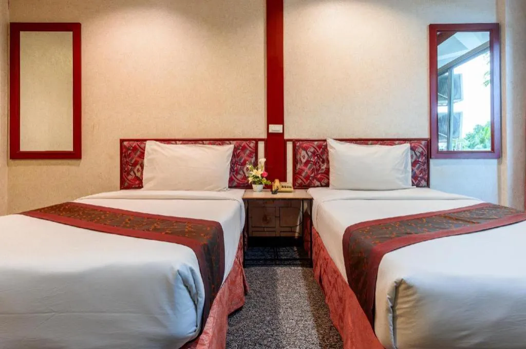 Bed in Beverly Hill Park Hotel