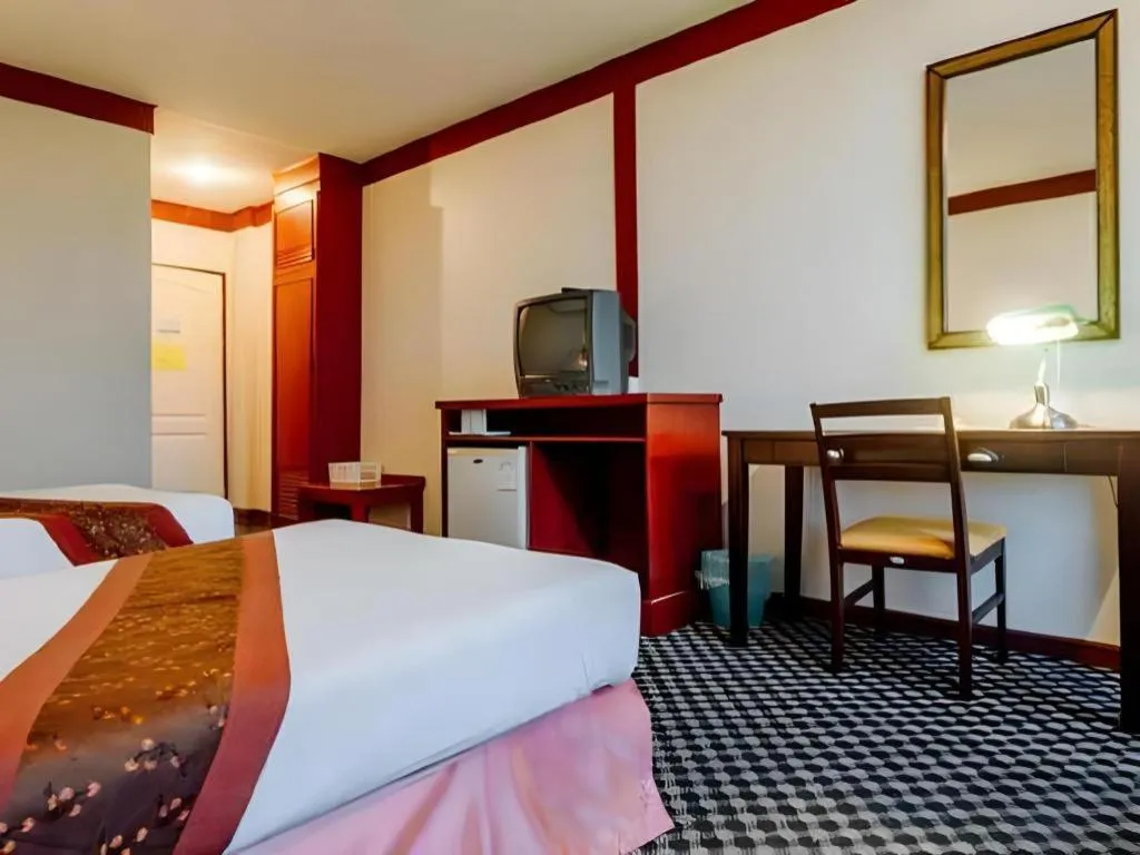 Bed in Beverly Hill Park Hotel