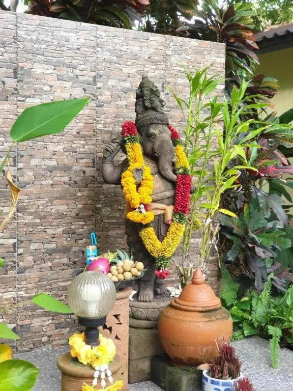 Baan Suan Phidchamika