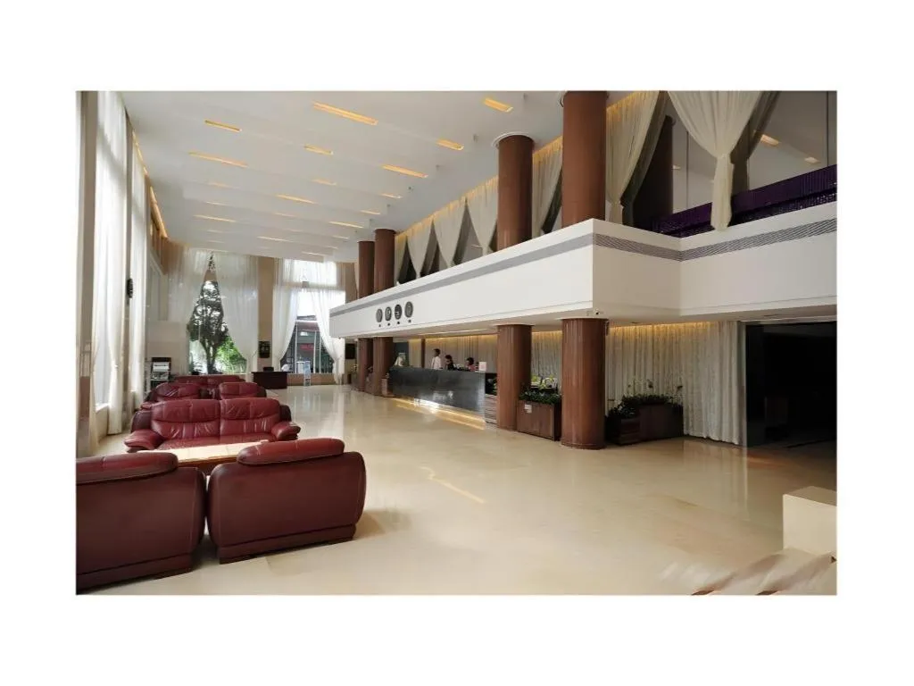 Renhe Good East Hotel