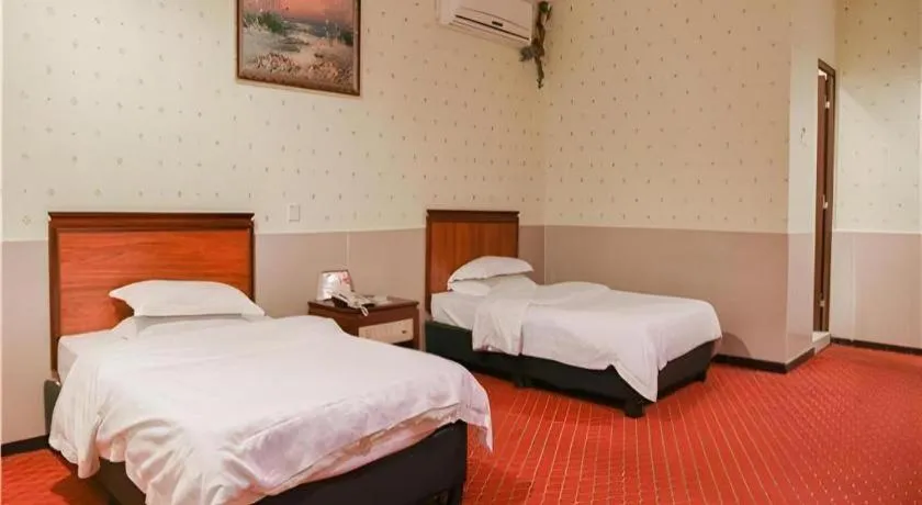 Bed in Renhe Good East Hotel