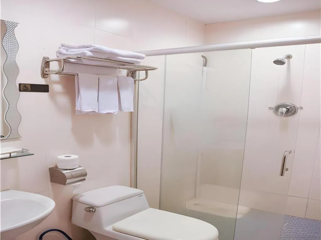 Renhe Good East Hotel