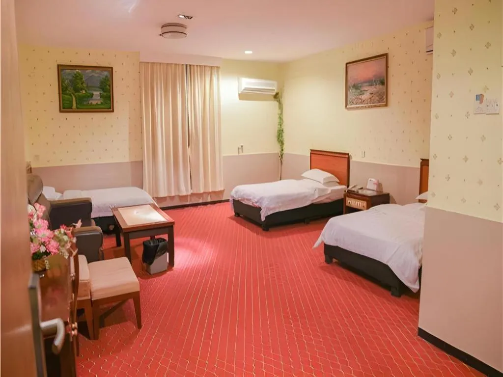 Bed in Renhe Good East Hotel