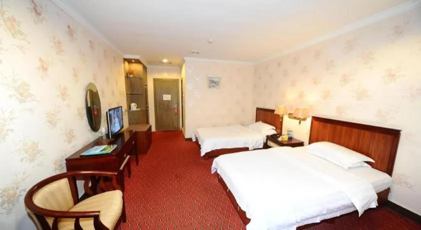 Bed in Renhe Good East Hotel