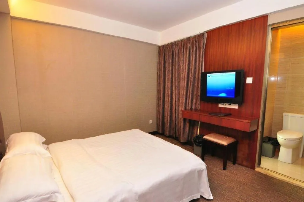 Bed in Renhe Good East Hotel